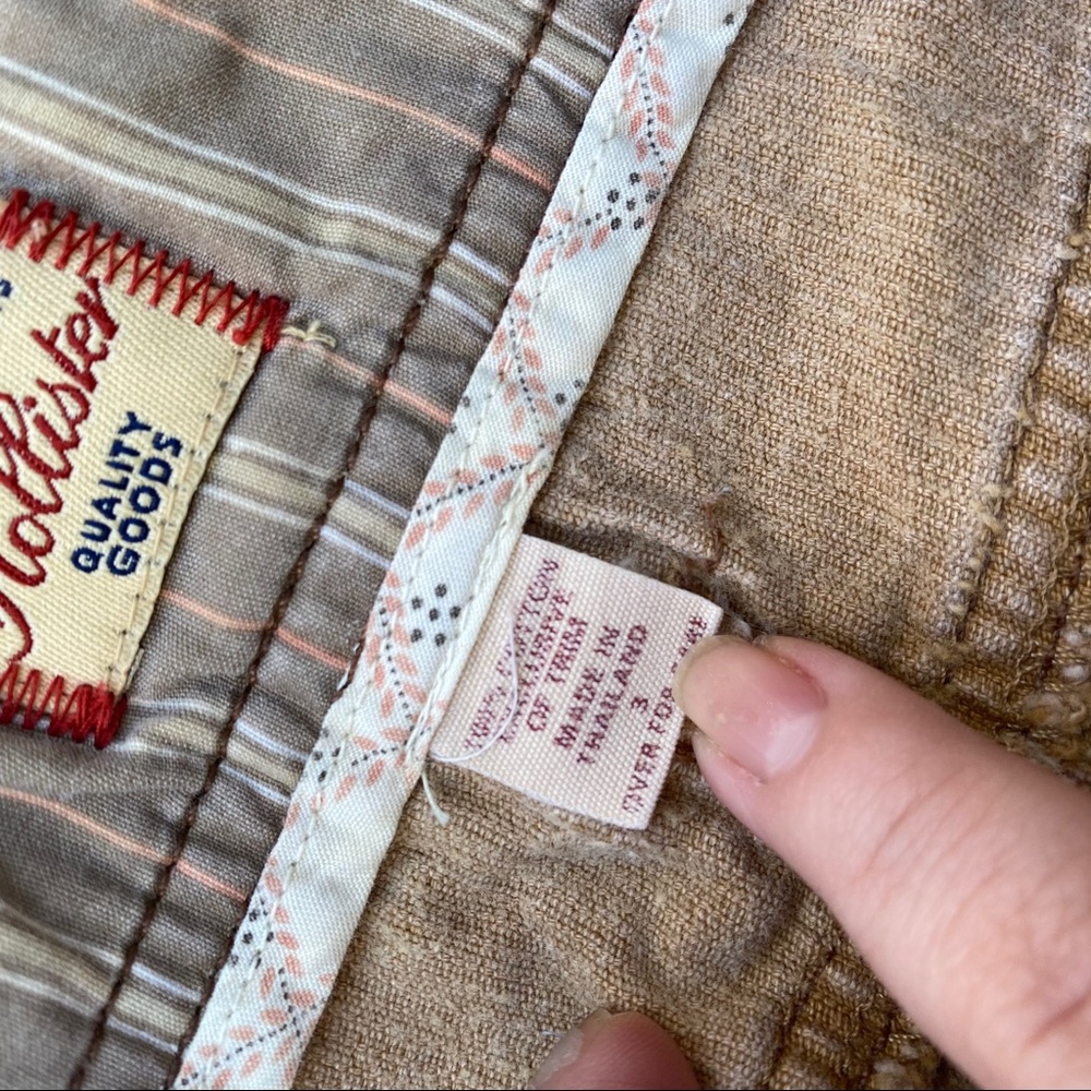 Hollister woman’s mini skirt cream 3 - Picture 2 of 6